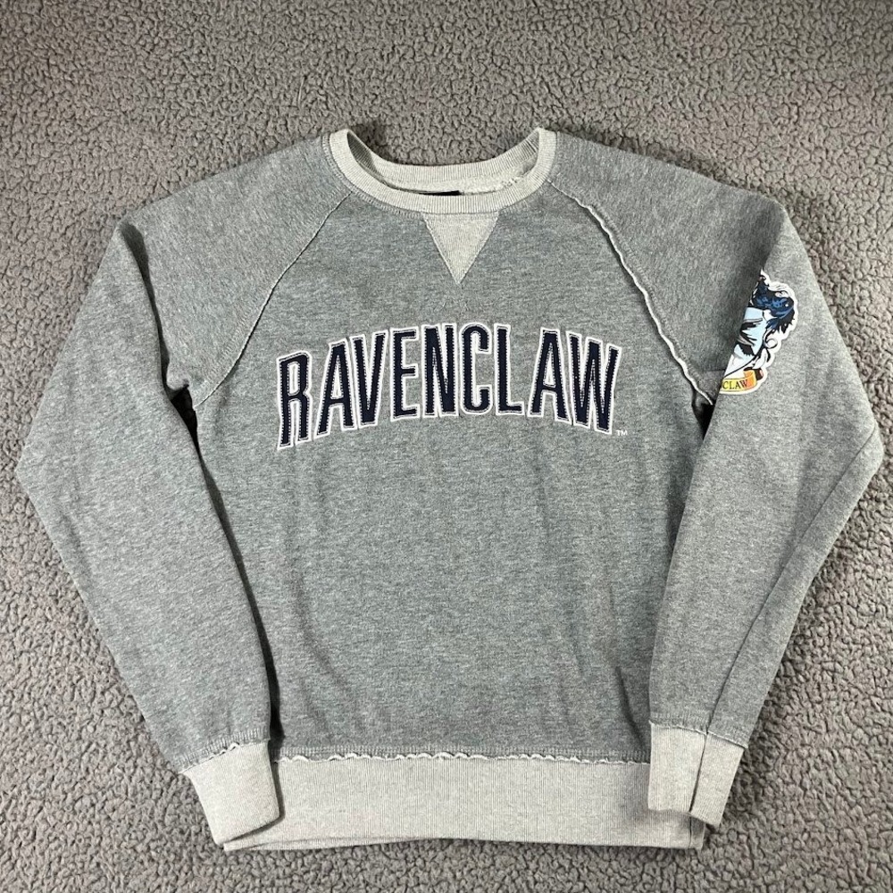 Harry Potter Ravenclaw Sweatshirt Gray Raglan‎ Raw Edge Pullover Small